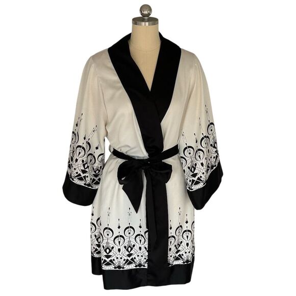 H&M Women's M Black & White Geometric Kimono Robe - Picture 7 of 7